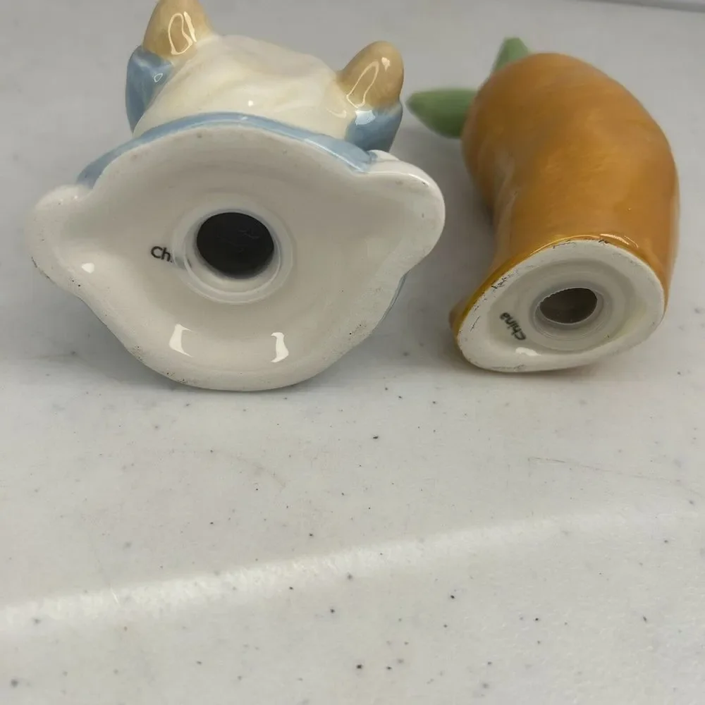 Gnome Ceramic And Ceramic‎ Carrot Salt & Pepper Shakers